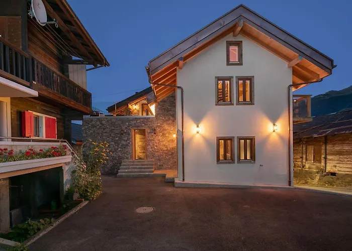 Pilanous House - Penthouse - Swiss Alps Apartman *